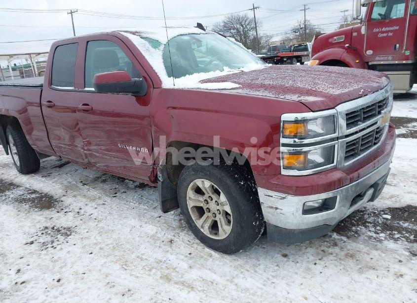 2015 Chevrolet Silverado 1500 2LT (VIN 1GCVKREC3FZ342991) main photo