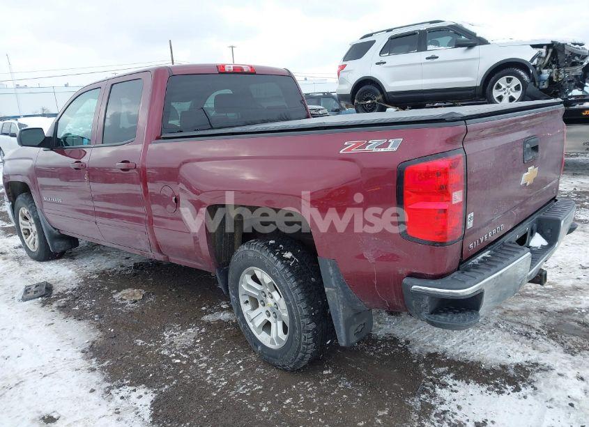 Photo 3 of 2015 Chevrolet Silverado 1500 2LT (VIN 1GCVKREC3FZ342991)