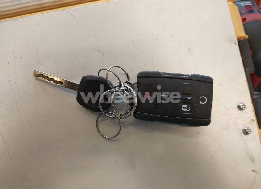 Photo 11 of 2015 Chevrolet Silverado 1500 1LT (VIN 1GCVKREC3FZ402123)