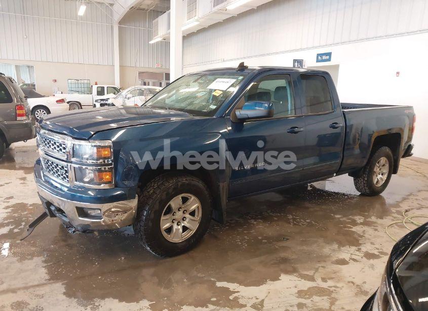 Photo 2 of 2015 Chevrolet Silverado 1500 1LT (VIN 1GCVKREC3FZ402123)