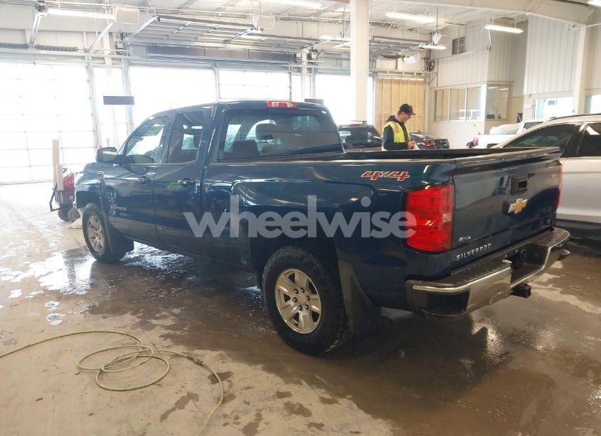 Photo 3 of 2015 Chevrolet Silverado 1500 1LT (VIN 1GCVKREC3FZ402123)