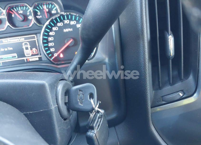 Photo 11 of 2015 Chevrolet Silverado 1500 1LT (VIN 1GCVKREC3FZ426857)