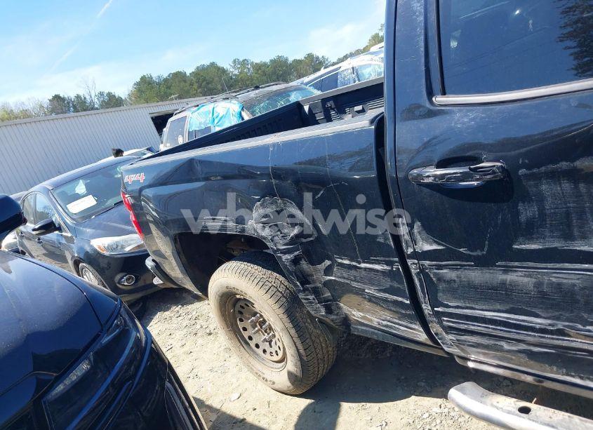 Photo 13 of 2015 Chevrolet Silverado 1500 1LT (VIN 1GCVKREC3FZ426857)