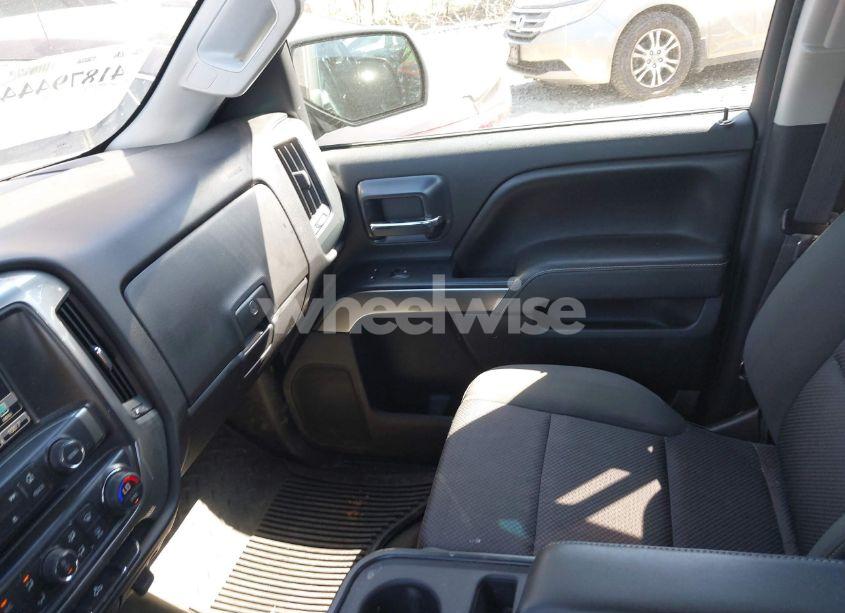 Photo 5 of 2015 Chevrolet Silverado 1500 1LT (VIN 1GCVKREC3FZ426857)