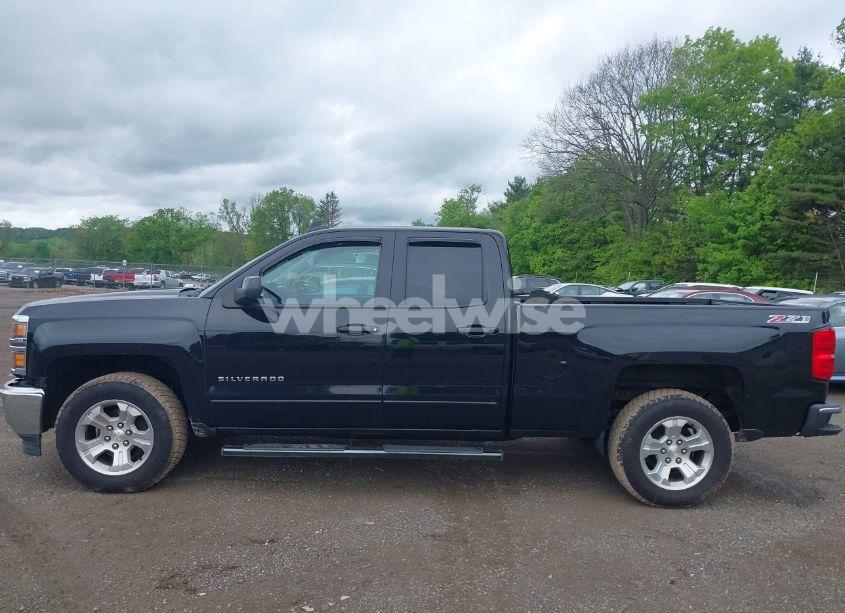 Photo 15 of 2015 Chevrolet Silverado 1500 2LT (VIN 1GCVKREC3FZ439821)
