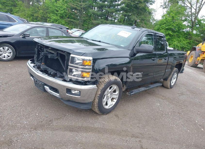 Photo 2 of 2015 Chevrolet Silverado 1500 2LT (VIN 1GCVKREC3FZ439821)