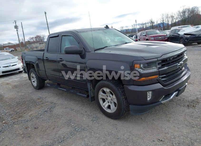 2016 Chevrolet Silverado 1500 2LT (VIN 1GCVKREC3GZ226188) main photo