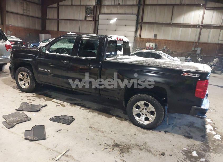 Photo 3 of 2016 Chevrolet Silverado 1500 2LT (VIN 1GCVKREC3GZ284740)