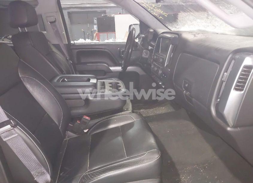 Photo 5 of 2016 Chevrolet Silverado 1500 2LT (VIN 1GCVKREC3GZ284740)