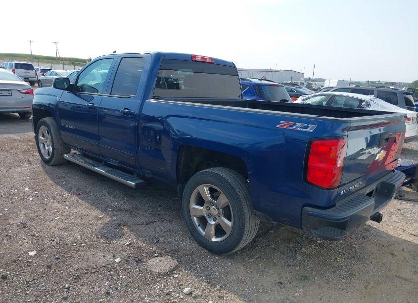 Photo 3 of 2016 Chevrolet Silverado 1500 2LT (VIN 1GCVKREC3GZ319230)
