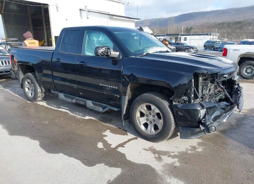 2016 Chevrolet Silverado 1500 2LT (VIN 1GCVKREC3GZ367813) main photo