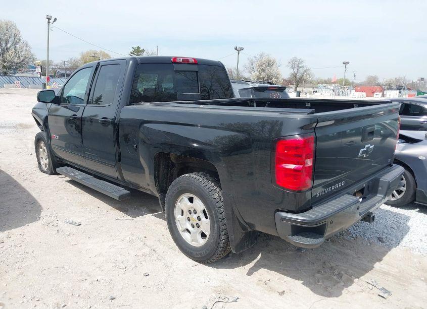 Photo 3 of 2016 Chevrolet Silverado 1500 2LT (VIN 1GCVKREC3GZ376043)