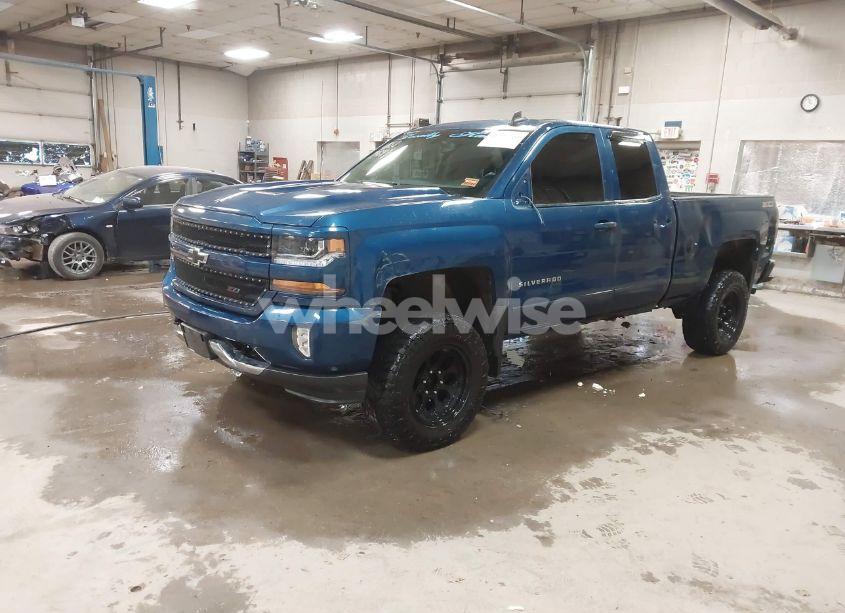 Photo 2 of 2016 Chevrolet Silverado 1500 2LT (VIN 1GCVKREC3GZ378794)