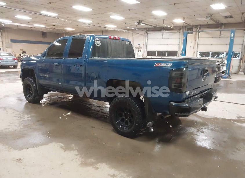 Photo 3 of 2016 Chevrolet Silverado 1500 2LT (VIN 1GCVKREC3GZ378794)