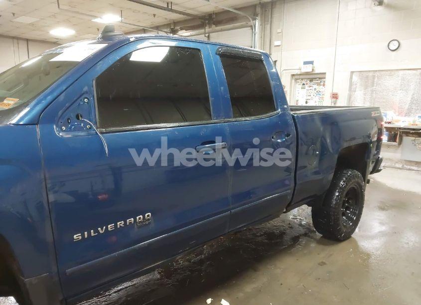 Photo 6 of 2016 Chevrolet Silverado 1500 2LT (VIN 1GCVKREC3GZ378794)