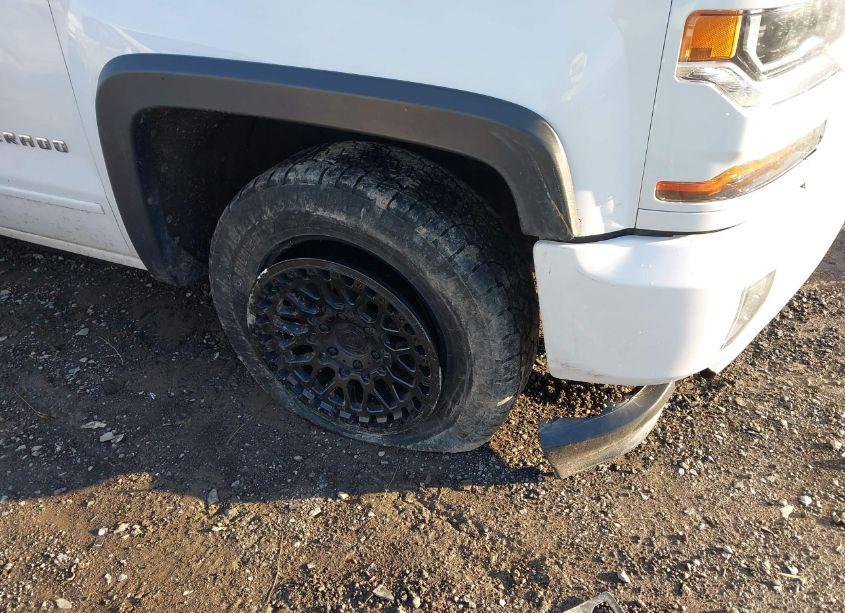 Photo 6 of 2016 Chevrolet Silverado 1500 2LT (VIN 1GCVKREC3GZ380982)