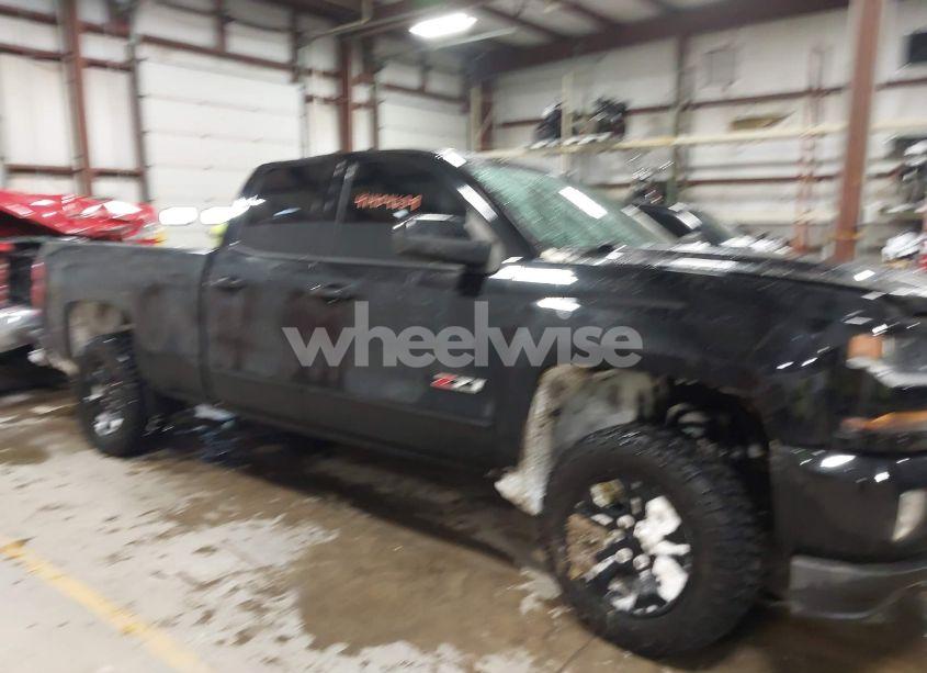 Photo 13 of 2017 Chevrolet Silverado 1500 2LT (VIN 1GCVKREC3HZ183876)