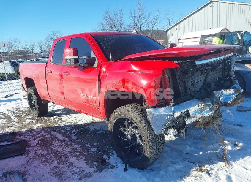 2017 Chevrolet Silverado 1500 1LT (VIN 1GCVKREC3HZ256812) main photo