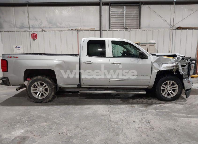 Photo 13 of 2017 Chevrolet Silverado 1500 1LT (VIN 1GCVKREC3HZ289972)