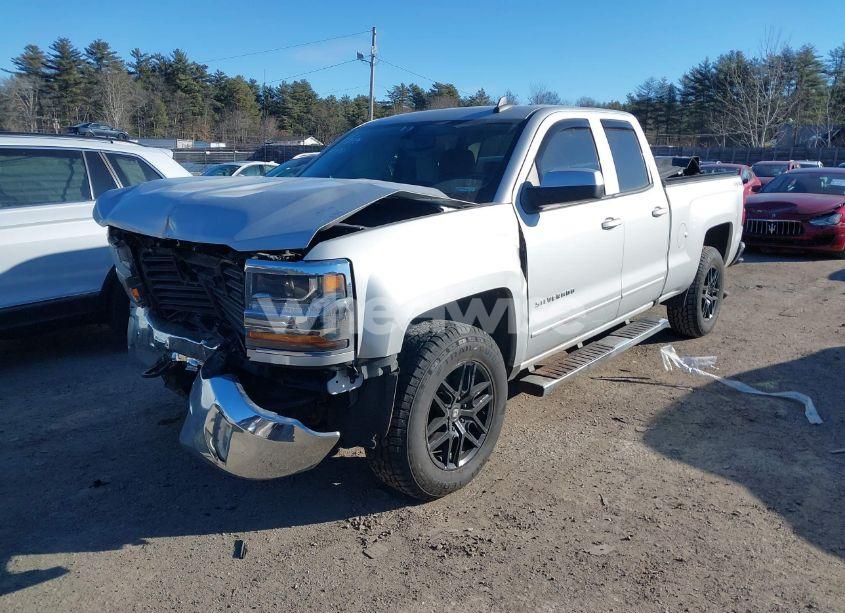 Photo 2 of 2017 Chevrolet Silverado 1500 1LT (VIN 1GCVKREC3HZ307662)