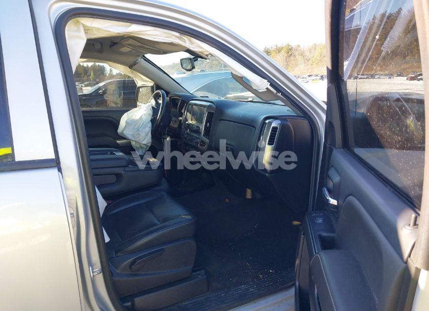 Photo 5 of 2017 Chevrolet Silverado 1500 1LT (VIN 1GCVKREC3HZ307662)