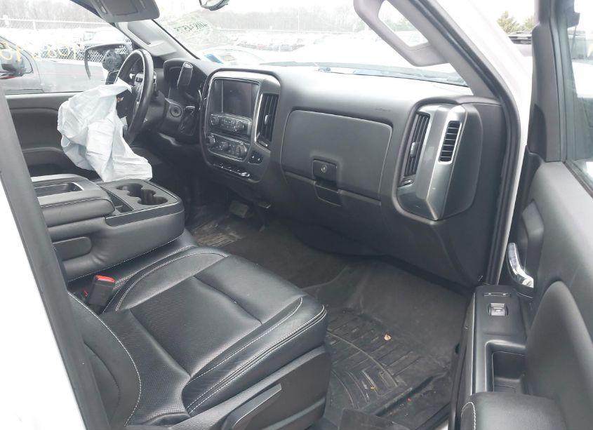 Photo 5 of 2017 Chevrolet Silverado 1500 2LT (VIN 1GCVKREC3HZ349409)