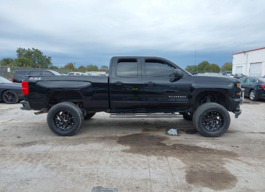 Photo 12 of 2017 Chevrolet Silverado 1500 2LT (VIN 1GCVKREC3HZ378084)