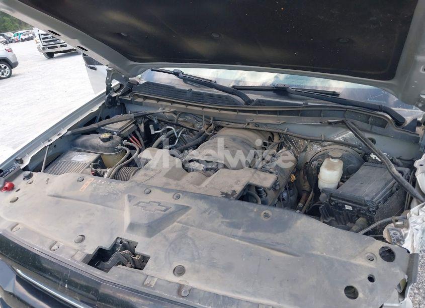 Photo 10 of 2018 Chevrolet Silverado 1500 2LT (VIN 1GCVKREC3JZ109783)