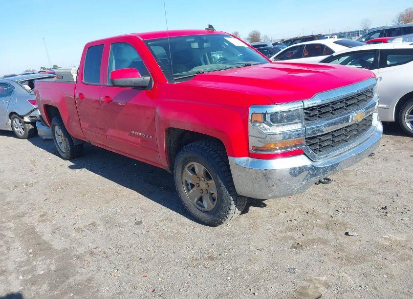2018 Chevrolet Silverado 1500 1LT (VIN 1GCVKREC3JZ143772) main photo