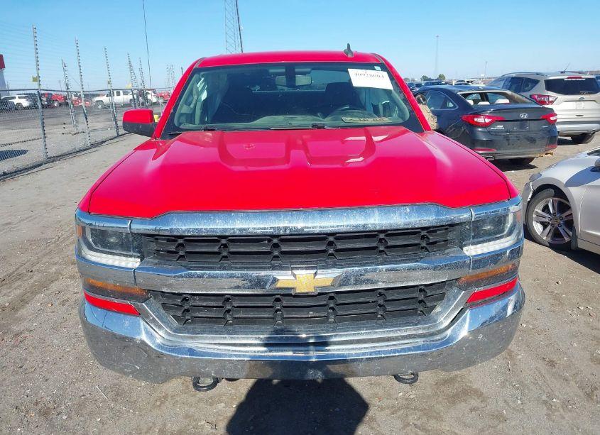 Photo 12 of 2018 Chevrolet Silverado 1500 1LT (VIN 1GCVKREC3JZ143772)