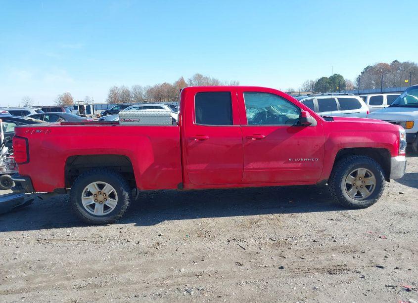 Photo 13 of 2018 Chevrolet Silverado 1500 1LT (VIN 1GCVKREC3JZ143772)