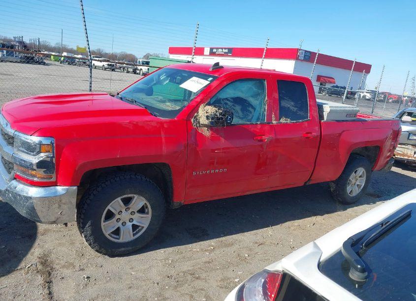 Photo 14 of 2018 Chevrolet Silverado 1500 1LT (VIN 1GCVKREC3JZ143772)