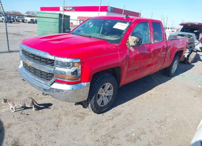 Photo 2 of 2018 Chevrolet Silverado 1500 1LT (VIN 1GCVKREC3JZ143772)