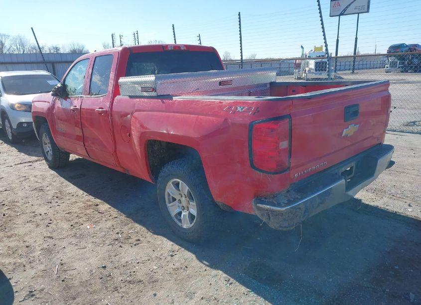 Photo 3 of 2018 Chevrolet Silverado 1500 1LT (VIN 1GCVKREC3JZ143772)
