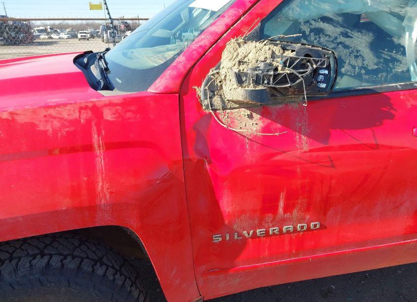 Photo 6 of 2018 Chevrolet Silverado 1500 1LT (VIN 1GCVKREC3JZ143772)