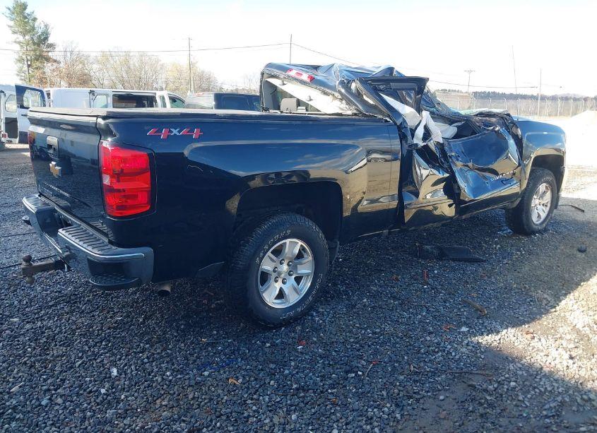 Photo 4 of 2018 Chevrolet Silverado 1500 1LT (VIN 1GCVKREC3JZ164475)