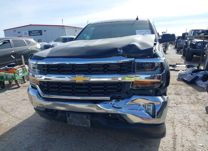 Photo 12 of 2018 Chevrolet Silverado 1500 1LT (VIN 1GCVKREC3JZ250207)