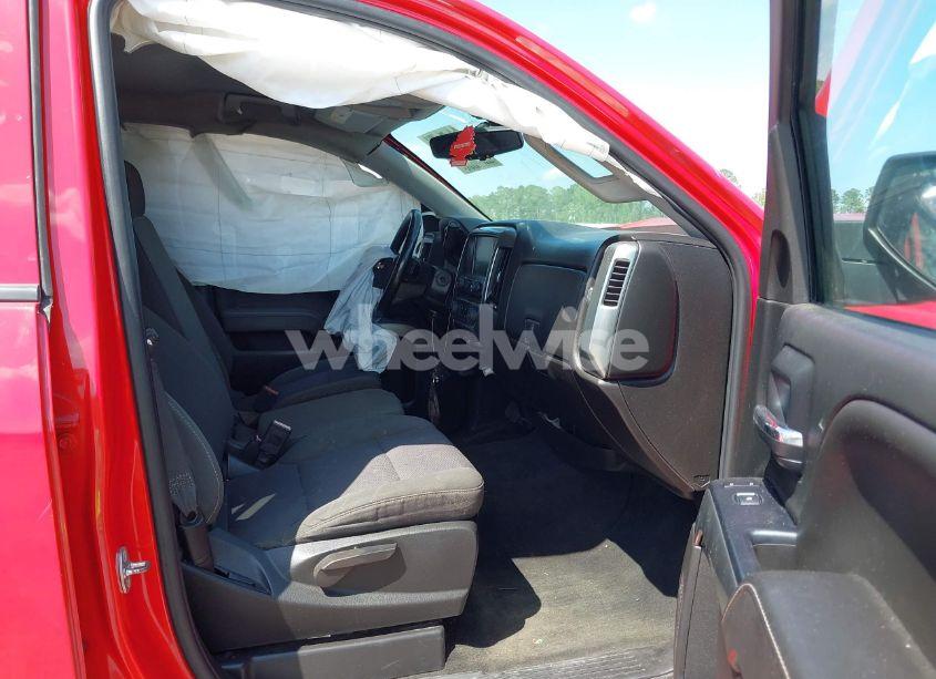 Photo 5 of 2018 Chevrolet Silverado 1500 1LT/2LT (VIN 1GCVKREC3JZ291663)