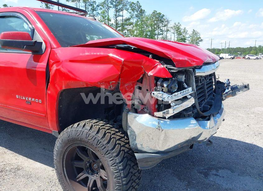 Photo 6 of 2018 Chevrolet Silverado 1500 1LT/2LT (VIN 1GCVKREC3JZ291663)