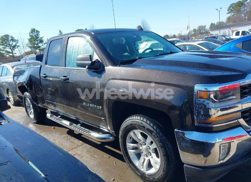 Photo 13 of 2018 Chevrolet Silverado 1500 1LT (VIN 1GCVKREC3JZ365258)