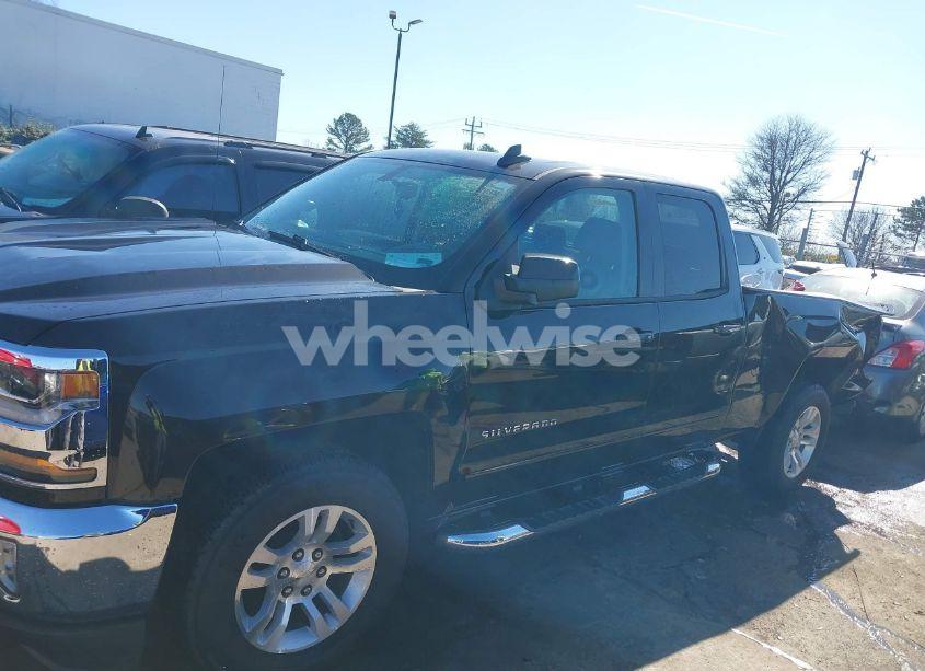 Photo 14 of 2018 Chevrolet Silverado 1500 1LT (VIN 1GCVKREC3JZ365258)