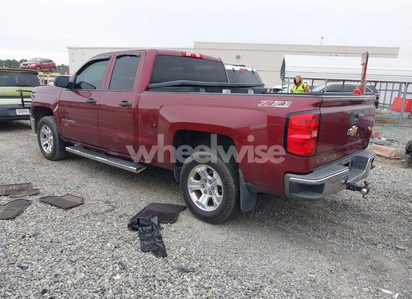 Photo 3 of 2014 Chevrolet Silverado 1500 2LT (VIN 1GCVKREC4EZ113489)