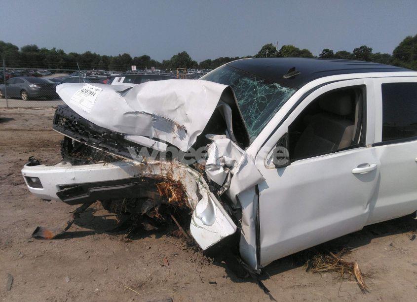 Photo 6 of 2014 Chevrolet Silverado 1500 1LT (VIN 1GCVKREC4EZ411962)