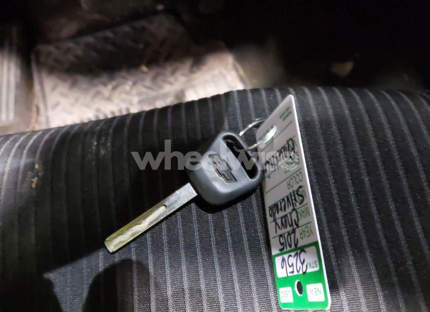 Photo 11 of 2015 Chevrolet Silverado 1500 2LT (VIN 1GCVKREC4FZ207521)