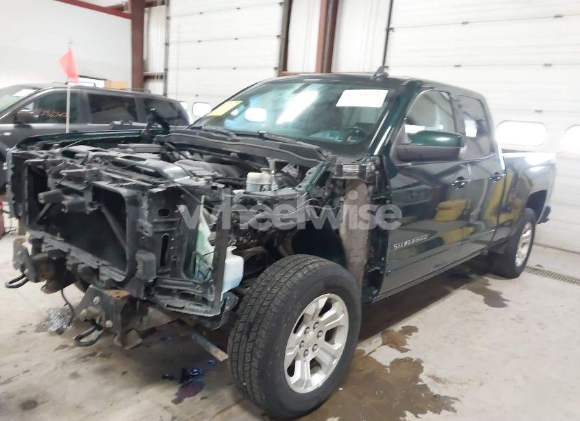 Photo 2 of 2015 Chevrolet Silverado 1500 2LT (VIN 1GCVKREC4FZ207521)