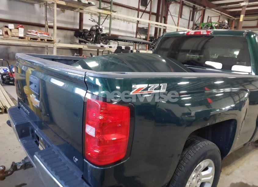 Photo 4 of 2015 Chevrolet Silverado 1500 2LT (VIN 1GCVKREC4FZ207521)