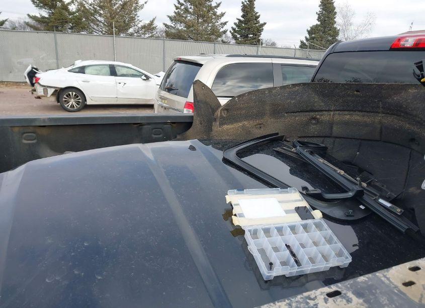 Photo 12 of 2015 Chevrolet Silverado 1500 1LT (VIN 1GCVKREC4FZ350839)