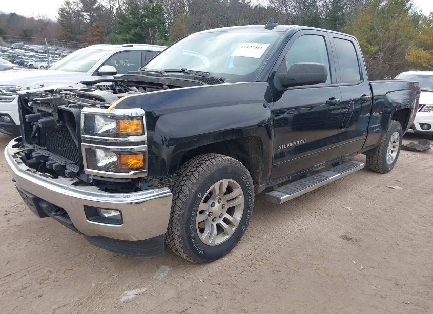 Photo 2 of 2015 Chevrolet Silverado 1500 1LT (VIN 1GCVKREC4FZ350839)