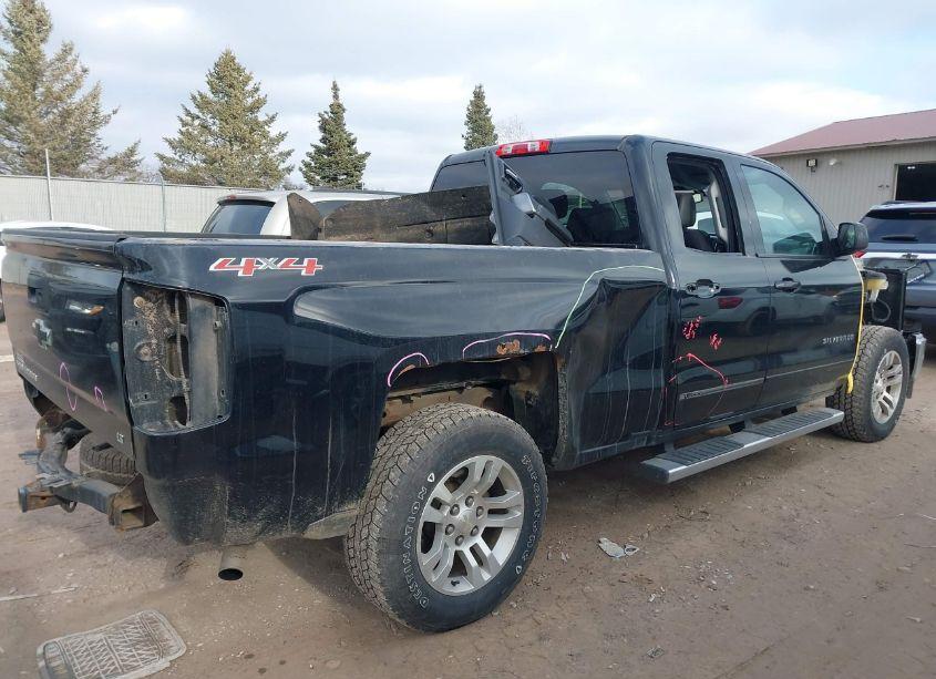 Photo 4 of 2015 Chevrolet Silverado 1500 1LT (VIN 1GCVKREC4FZ350839)