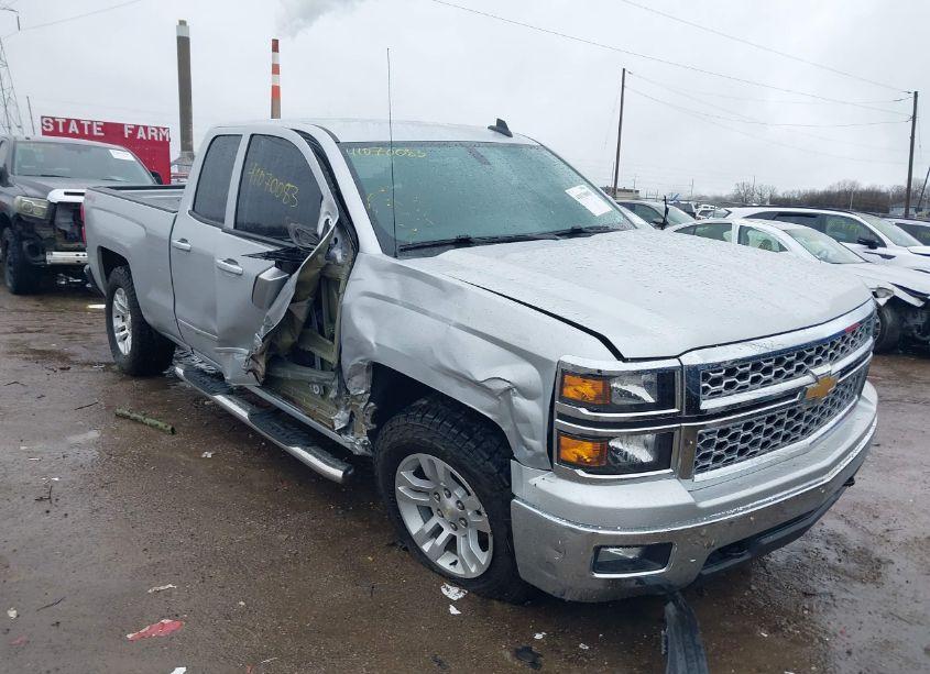 2015 Chevrolet Silverado 1500 1LT (VIN 1GCVKREC4FZ443800) main photo
